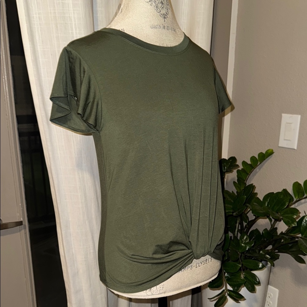 Time & Tru Womens Olive Army Green Knot Front Top shortsleeve blouse Small (4-6) - Picture 7 of 9